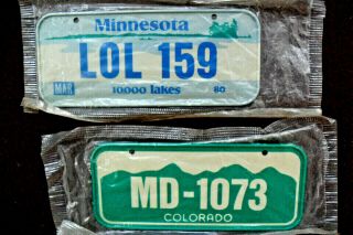 1980 Minnesota / Colorado Post Honeycomb Cereal Mini Bicycle License Plate X2