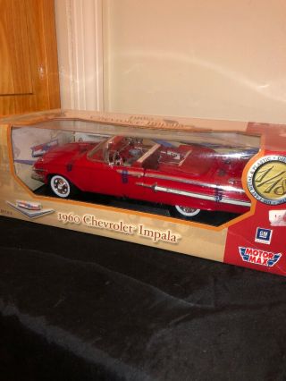 1/18 - Scale - 1960 Chevy Impala Convert.  By Motor Max