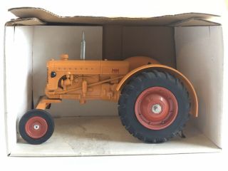 1/16 Speccast Minneapolis Moline U Wide Front 1995 Great American Toy Show