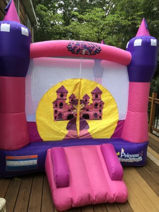 Blast Zone Inflatable Bounce House: Princess Dreamland Inflatable Bouncer
