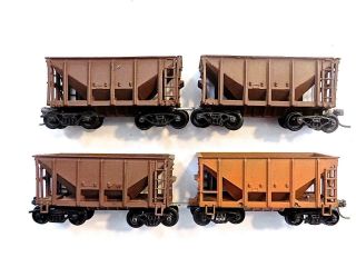Ho Set Of 4 (2 Pairs) Of Undecorated Ore Cars In 2 Car Lash - Ups Knuckle Couplers