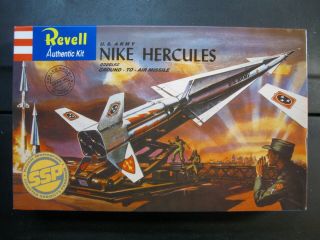 Revell 1/40 U.  S.  Army Nike Hercules Douglas Ground - To - Air Missile 85 - 1804