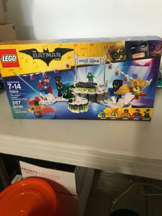 Lego: The Batman Movie: The Justice League Anniversary Party 70919 Superman