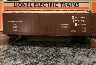 Lionel Train Cp Rail Box Car