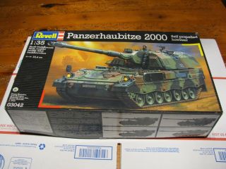 1/35,  1:35 - Revell - Germany - Panzerhaubitze 2000 - Self Propelled Howitzer