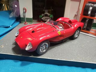 Danbury 1958 Ferrari 250 Testa Rossa Convertible 1:24 Scale Die Cast