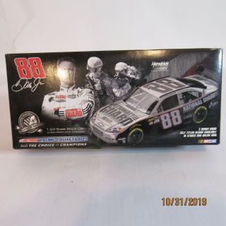 2008 Dale Earnhardt Jr - 88 National Guard 1/24 Scale Diecast (in Pack)