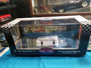Highway 61 1/18 1970 Dodge Challenger T/a  Box Only  Box Only  No Car