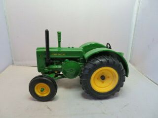 John Deere 1953 Model D Toy Die Cast Tractor Movable Wheels Farm 1:16 Scale