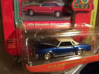 1976 Oldsmobile Cutlass Johnny Lightning 70s 1/64 Blue