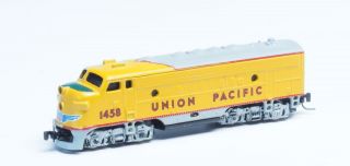 14001 - 2 Micro - Trains Mtl Z - Scale Union Pacific F7 Powered A Unit Diesel