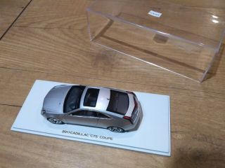 Cadillac CTS - V Coupe 2011 Luxury Collectibles 1:43 3