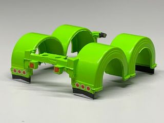 1/64 Dcp Parts Lime Green Peterbilt 359/379/389 Rear Show Fenders W/ Lights