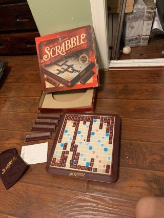 2001 Deluxe Turntable Scrabble Board Game Hasbro