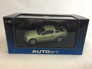 1/43 Autoart 2005 Ford Mustang Gt (2004 Auto Show),  Legend Lime,  52761