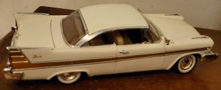 Anson Classics 1957 Plymouth Fury Car White & Gold 1:18 Scale