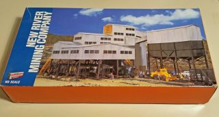 Walthers River Mining Company Kit Ho Scale 933 - 3017