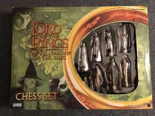 Lord Of The Rings Fellowship Of The Ring Chess Set Parker Brothers Lotr Hobbits