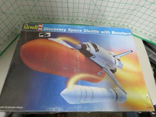 Revell Discovery Space Shuttle With Boosters - - Kit 4544 - - Complete In The Box