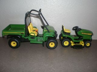 Set Of 2 Ertl Toy John Deere X324 Lawn Tractor & 620i Xuv Gator 1/16 Diecast