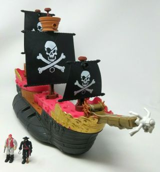Matchbox Pirate Ship With 2 Figures Mega Rig Building System - Harpoon Launcher