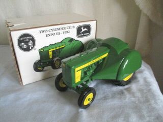 Ertl John Deere 620 Orchard Tractor 1/16 Expo Toy