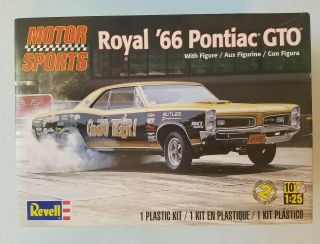 Revell Royal 1966 Pontiac Gto W/figure 1/25 Scale Kit 85 - 4037 Inside