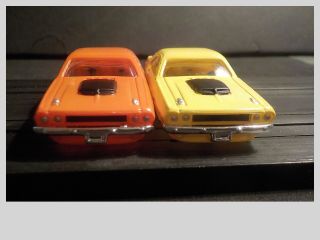 2 Johnny Lightning/auto World Dodge Challenger Ho Slot Car Bodies
