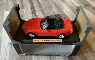 1:18 Maisto Special Edition Honda S2000 Convertible Die - Cast Car - Red 3
