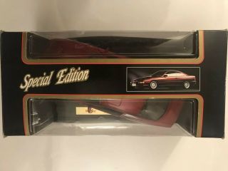Maisto BMW 850i (1990) 1:18 Scale Diecast Adult Collectible 2