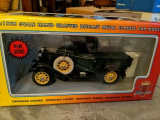 2000 Motor City Classics 1931 Ford Model A Pickup Truck 1:18 Scale Die Cast