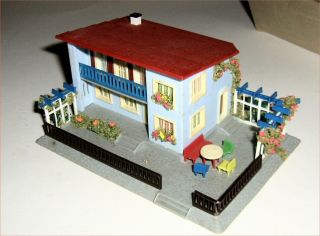 Old Vintage Hoffman 2 Family Apt.  With Garden,  No.  511 Made In Austria Ho - Scale
