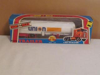 Vintage Champ Of The Road Union 76 Gas Tanker 1/50 Scale Semi Trailer