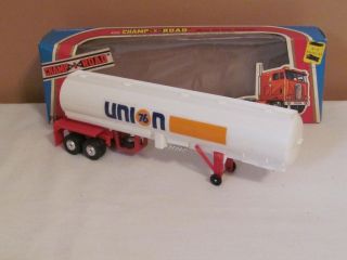 VINTAGE CHAMP OF THE ROAD UNION 76 GAS TANKER 1/50 SCALE SEMI TRAILER 3