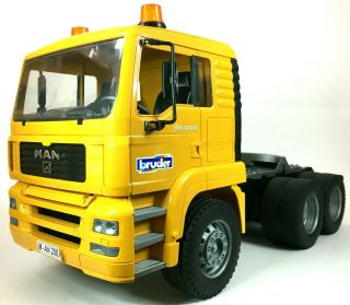 Bruder Man TGA 41.  440 Construction Yellow Toy Truck Rig (parts missing) 2