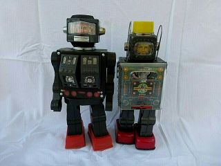 Two Vintage Robot Tin Toy Fighting Space Astronaut Horikawa 1967 Japan Plastic