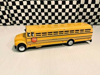 Authentic Scale Model International 3000 Series School Bus 8.  5 " Diecast Boxed