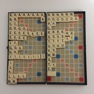 Vintage Magnetic Travel Scrabble Game with Metal Case & Magnetic Tiles 1950 ' s 2