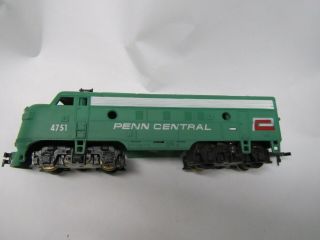 Tyco Mantua Ho Scale Penn Central F9 Diesel Engine Green 4751 B81