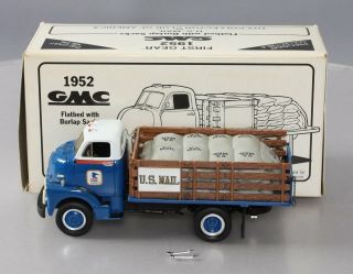 First Gear 19 - 1103 1/34 Scale Diecast Us Mail 1952 Gmc Flatbed With Burlap Sacks
