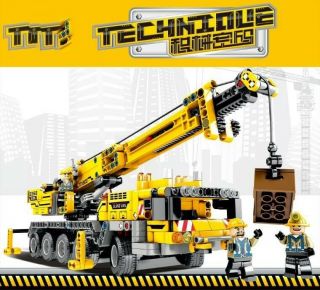 665pcs City Engineering Technic Machine Crane Building Lifting Blocks Bricks Toy