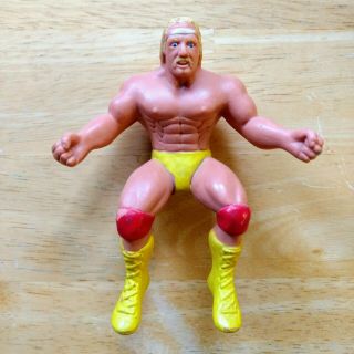 Hulk Hogan Wwf 4 " Thumb Wrestler Action Figure Ljn 1985 Titan Sports