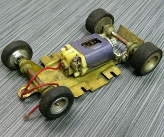 Slot Car Amt Early Brass Chassis With Purple 16d Motor Vintage 1/32 Scale