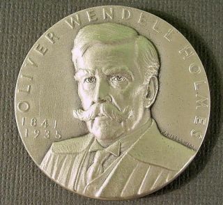 Oliver Holmes Jr.  Medallic Art Hall Of Fame Nyu.  999 Fine Silver Medal 994