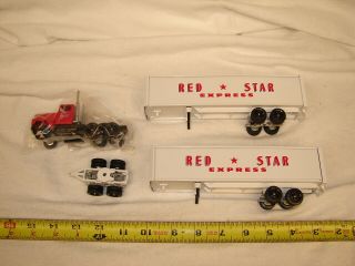 Diecast Semi 1:64 Scale Tractor Trailer Truck Winross Double Red Star Express