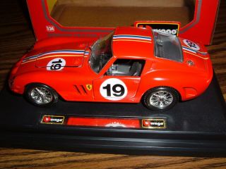 Burago - 1962 Ferrari 250 Gto (red) - Die Cast Model - Scale 1:24