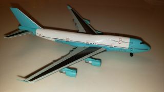 Aeroclassic 400yourcraftsman 747 - 400 1:400 Displayed