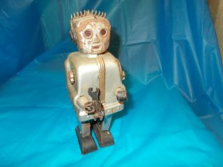Vintage Battery Operated Tin Toy Robot
