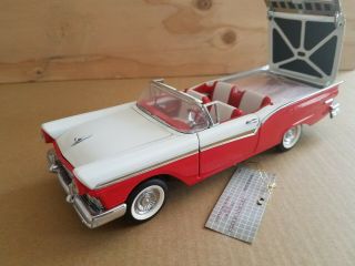 Diecast 1/24 Franklin 1957 Ford Retractable Top