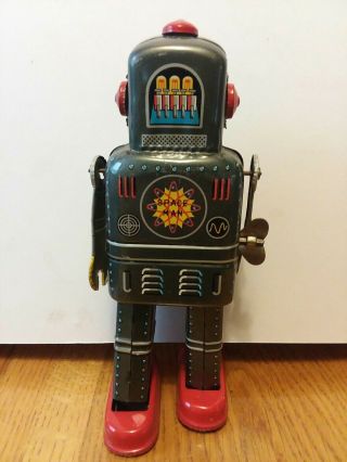 Vintage Wind Up Tin Toy Robot - - Space Man - - Made in Japan S.  Y SY 3